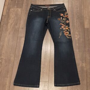 Bogari Embroidered Floral Dark Blue Jeans